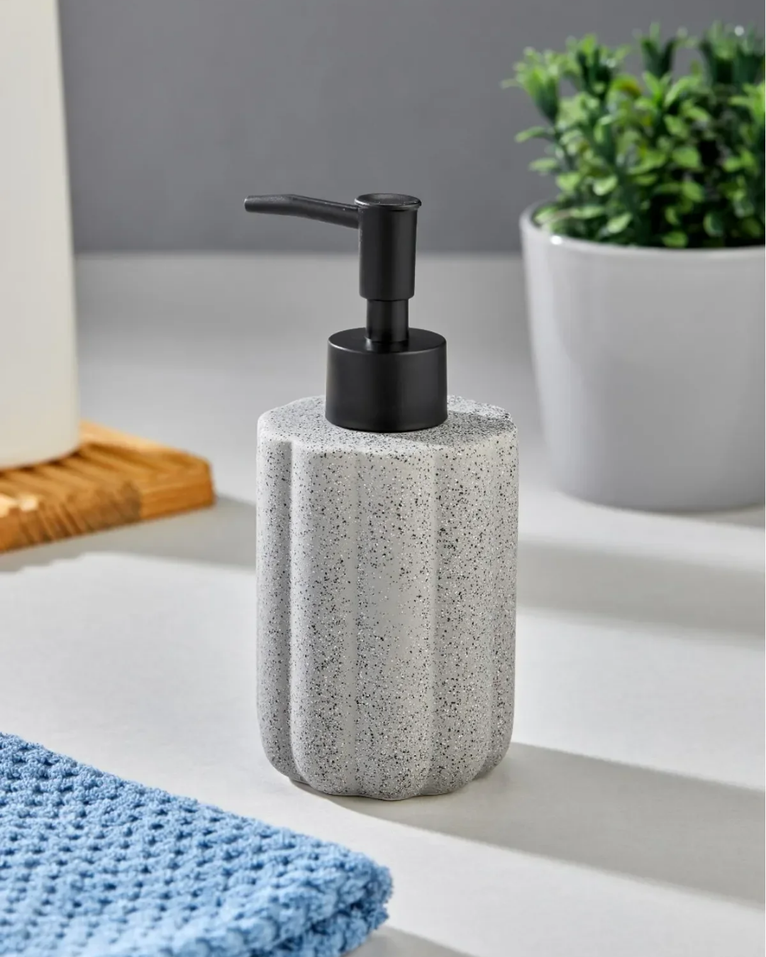 Lux Modern Liquid Soap Dispenser