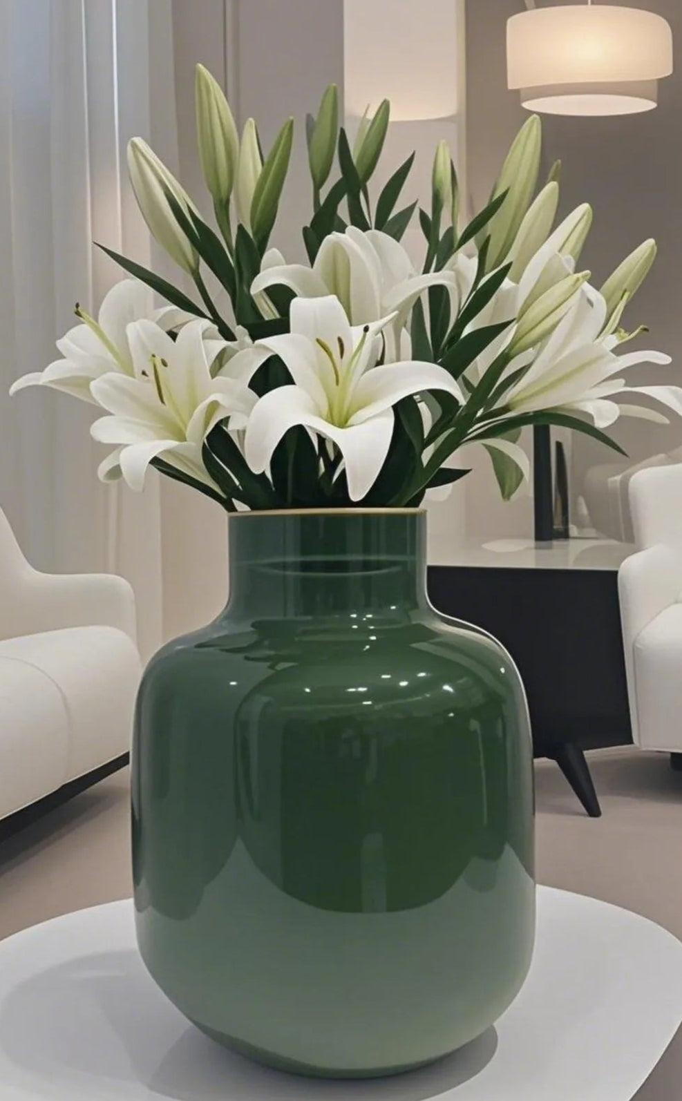 Green Gloss Ceramic Vase – 20 x 16 cm AtelierCasa
