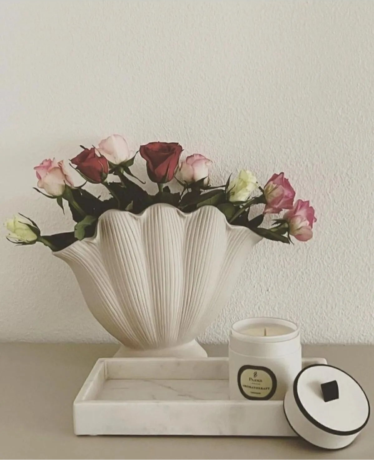 Shell-Inspired Vase (30x24 cm) AtelierCasa