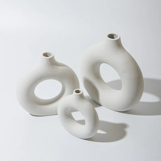 Circle Hollow Ceramic Vase