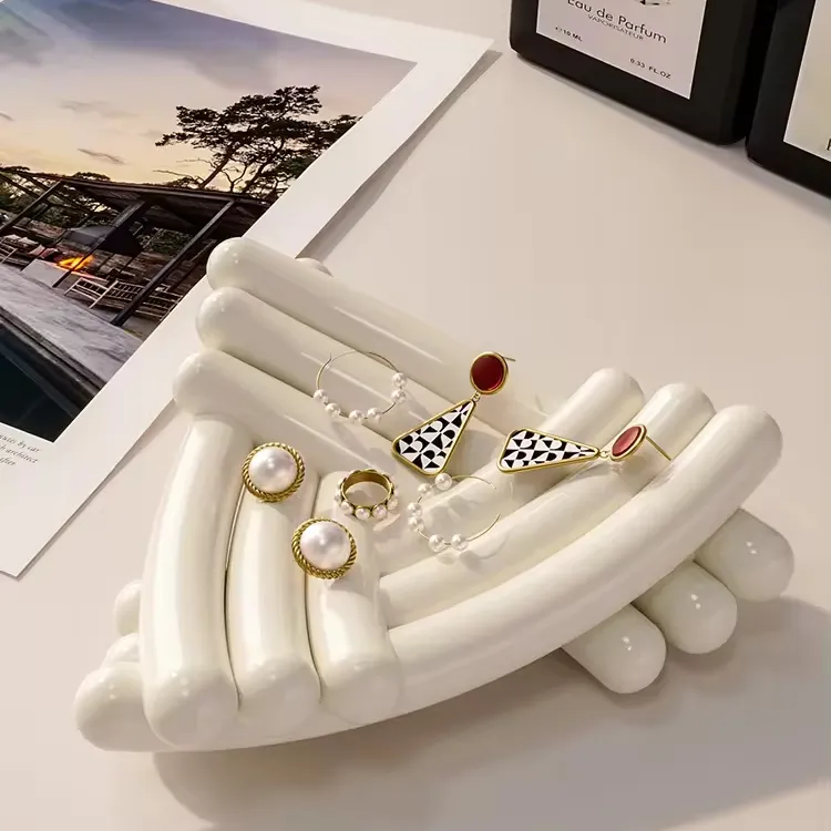 Cream wind jewelry Atelier Casa