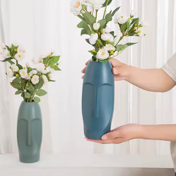 MonoFace Vase