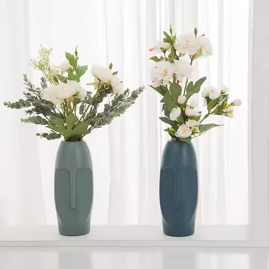 MonoFace Vase